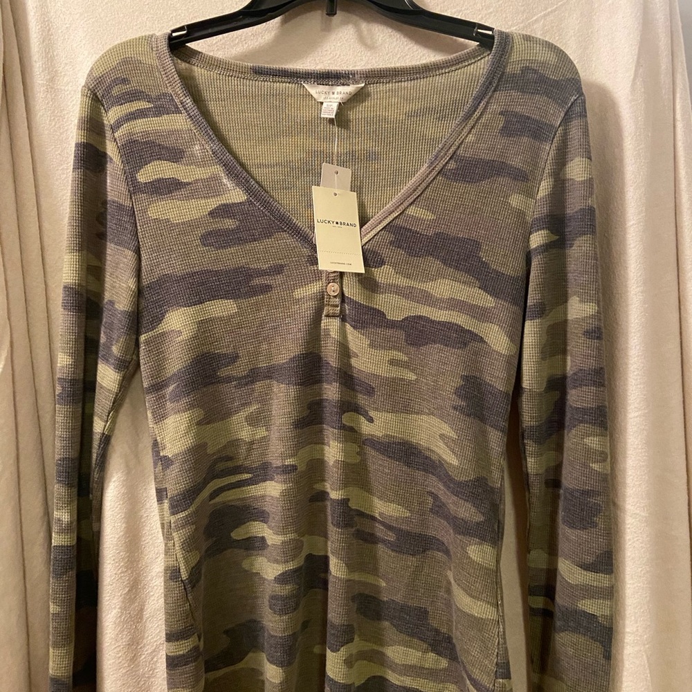 BRAND NEW Lucky Brand women’s pullover shirt.